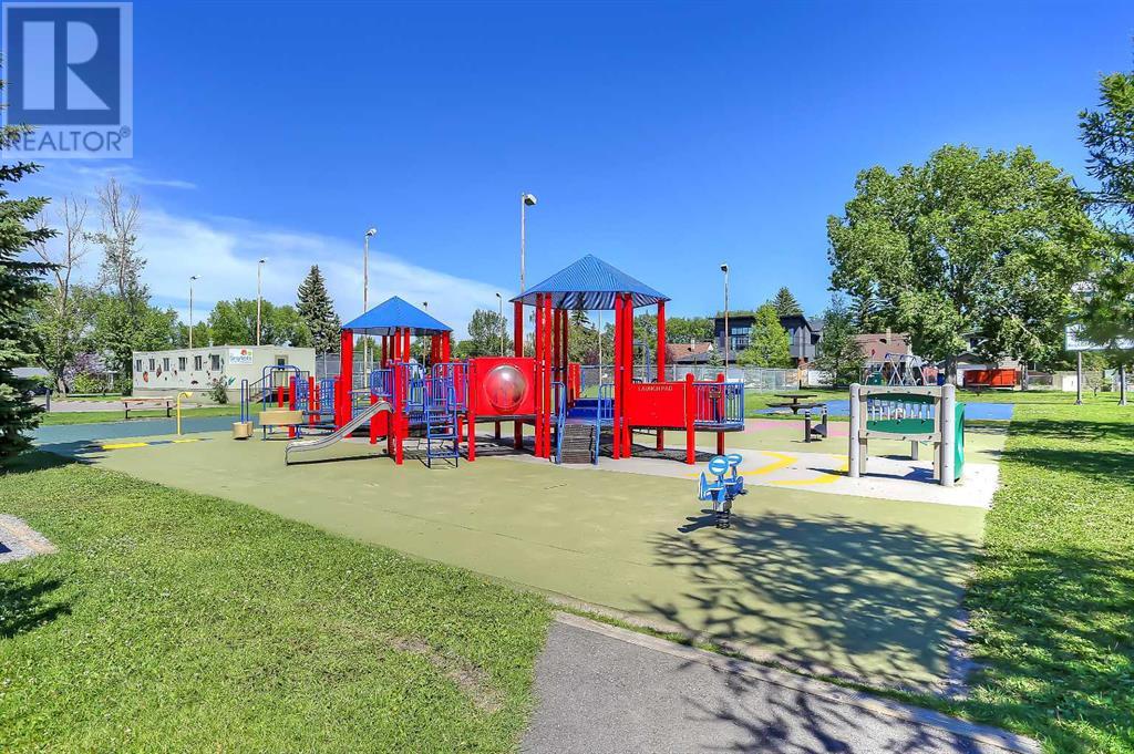 Single Family House for Sale in    Avenue NE Renfrew Calgary 