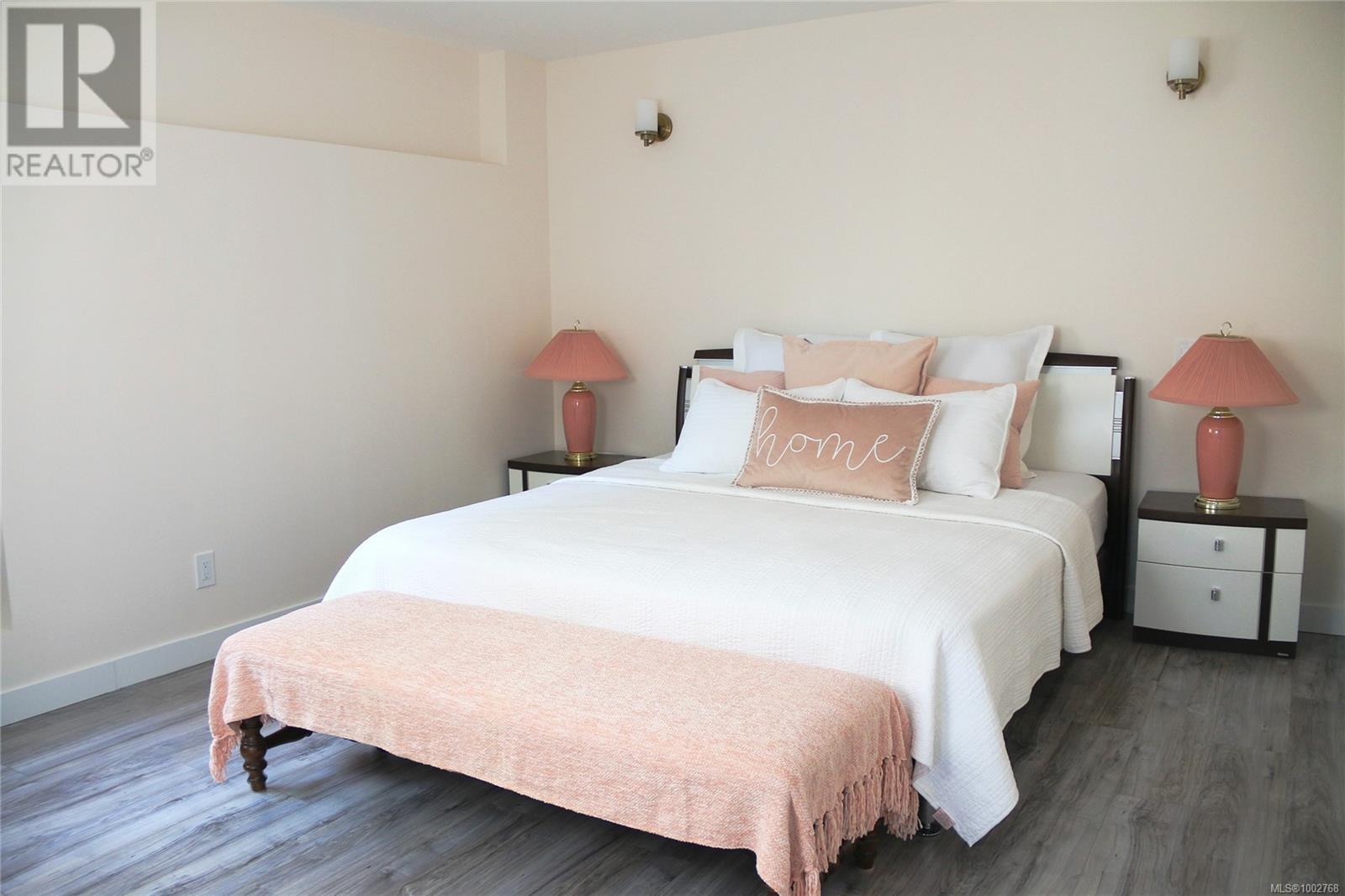 6568 Pelican Way, Nanaimo
