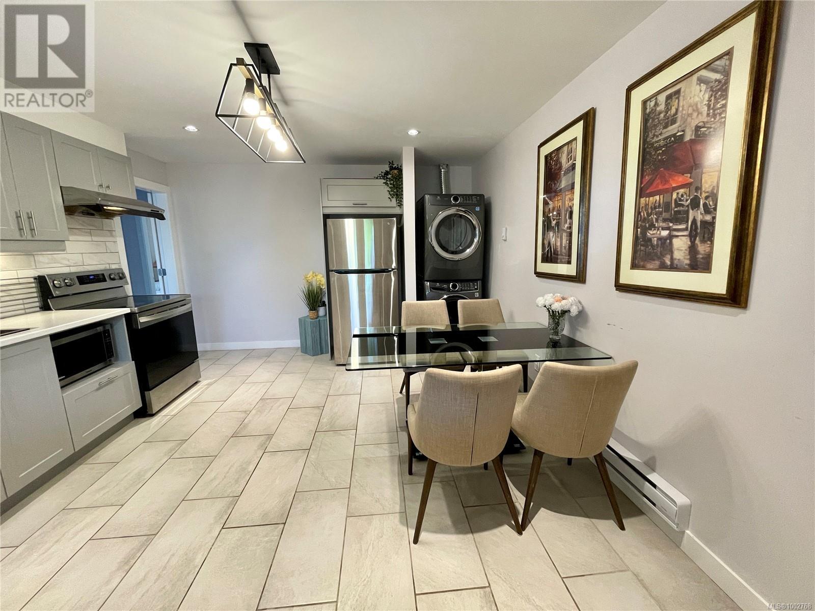 6568 Pelican Way, Nanaimo