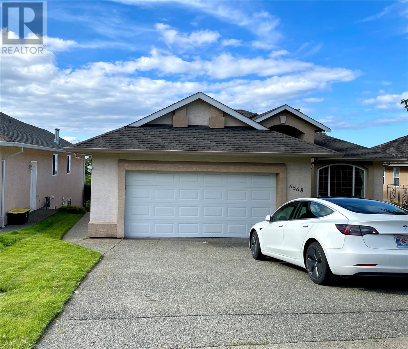 6568 Pelican Way, Nanaimo