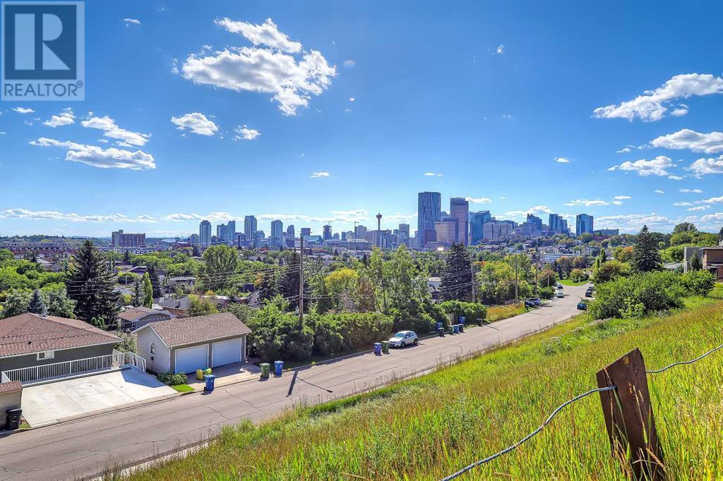 Single Family House for Sale in    Avenue NE Renfrew Calgary 