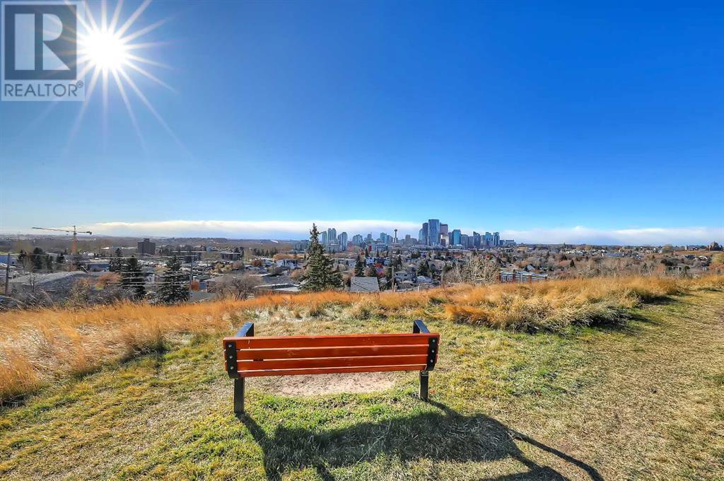 Single Family House for Sale in    Avenue NE Renfrew Calgary 