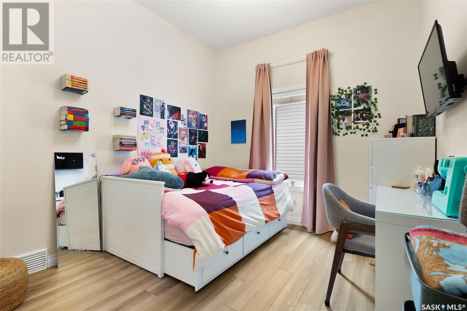 Single Family House Bi-level for Sale in  Sunninghill CRESCENT Regina 