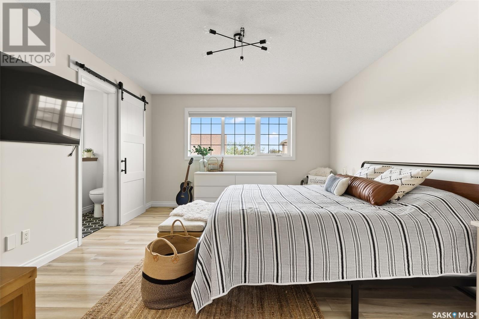Single Family House Bi-level for Sale in  Sunninghill CRESCENT Regina 