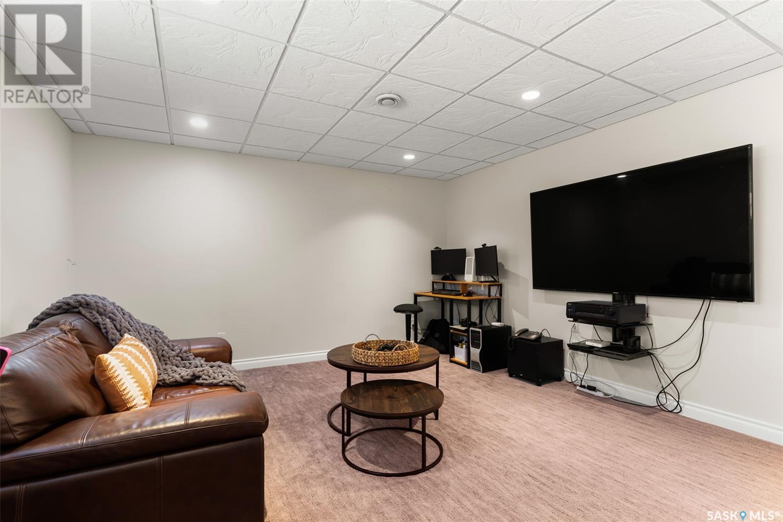 Single Family House Bi-level for Sale in  Sunninghill CRESCENT Regina 