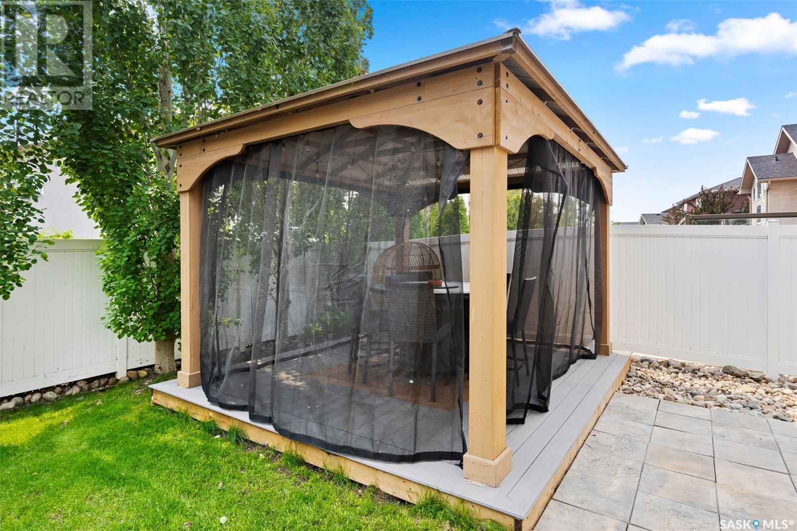 Single Family House Bi-level for Sale in  Sunninghill CRESCENT Regina 