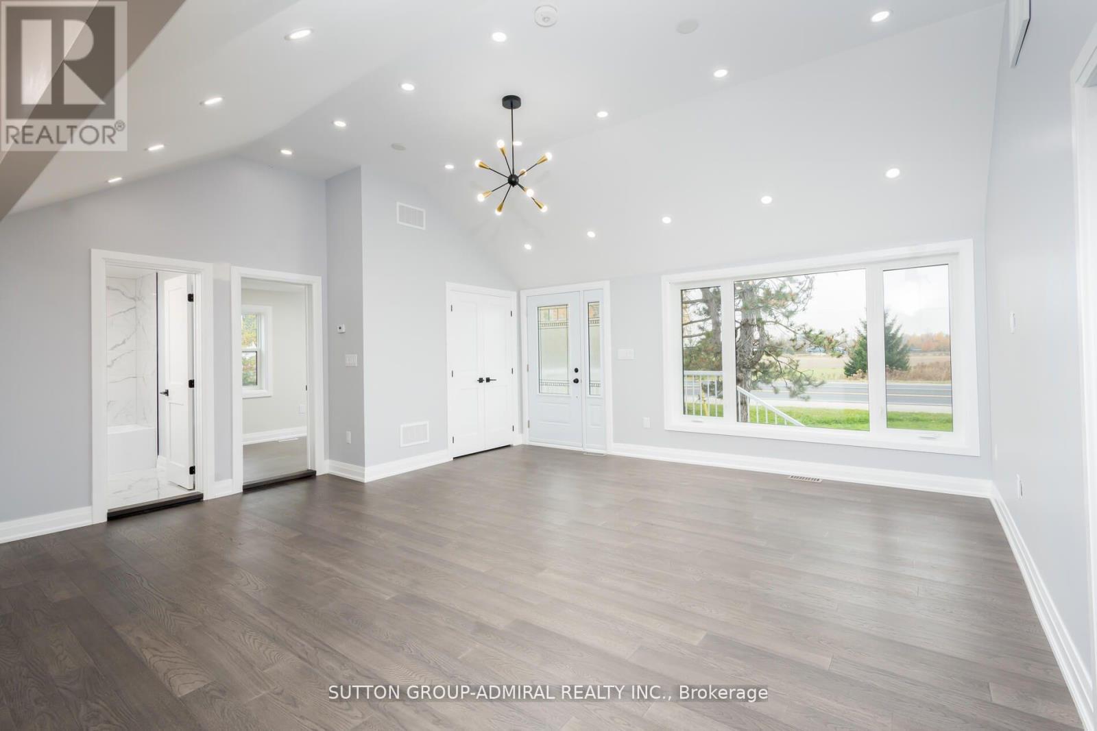 Photo 6 of 10 6794 County Road, New Tecumseth ON