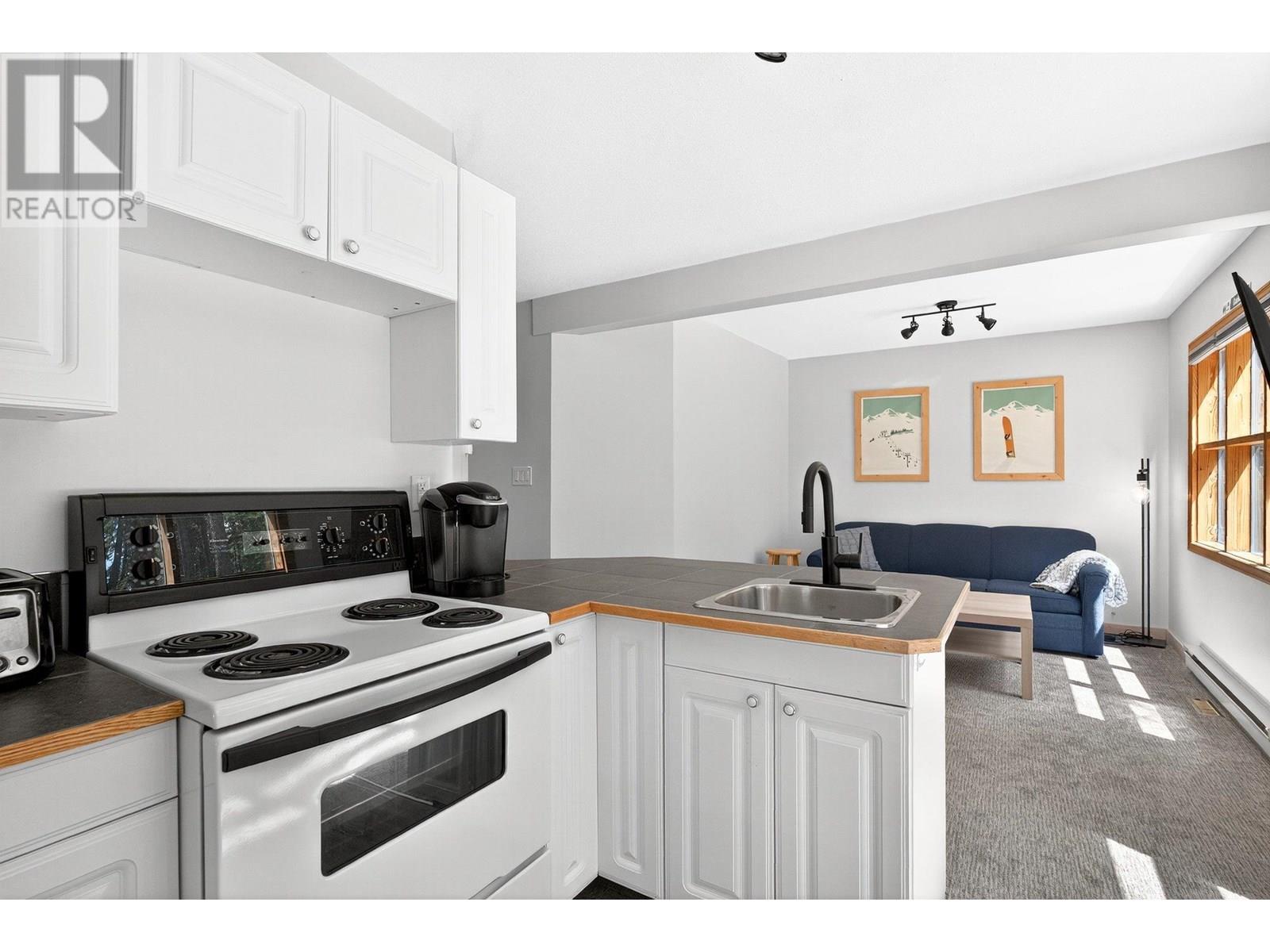 103 Whitetail Road Unit# 102, Apex Mountain