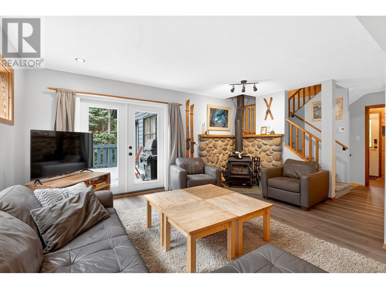 103 Whitetail Road Unit# 102, Apex Mountain