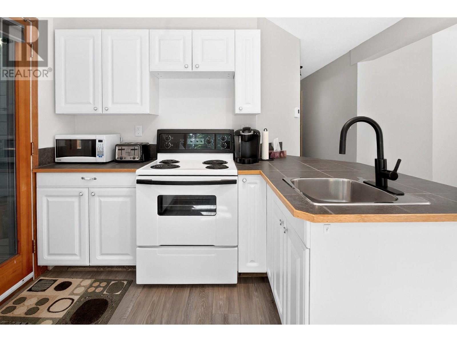 103 Whitetail Road Unit# 102, Apex Mountain
