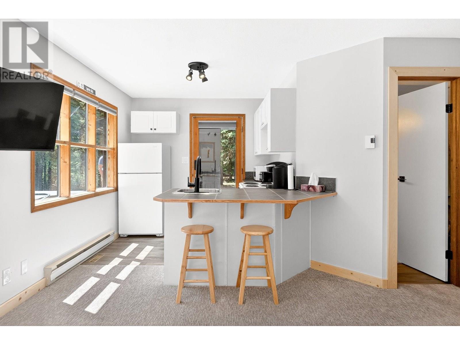 103 Whitetail Road Unit# 102, Apex Mountain