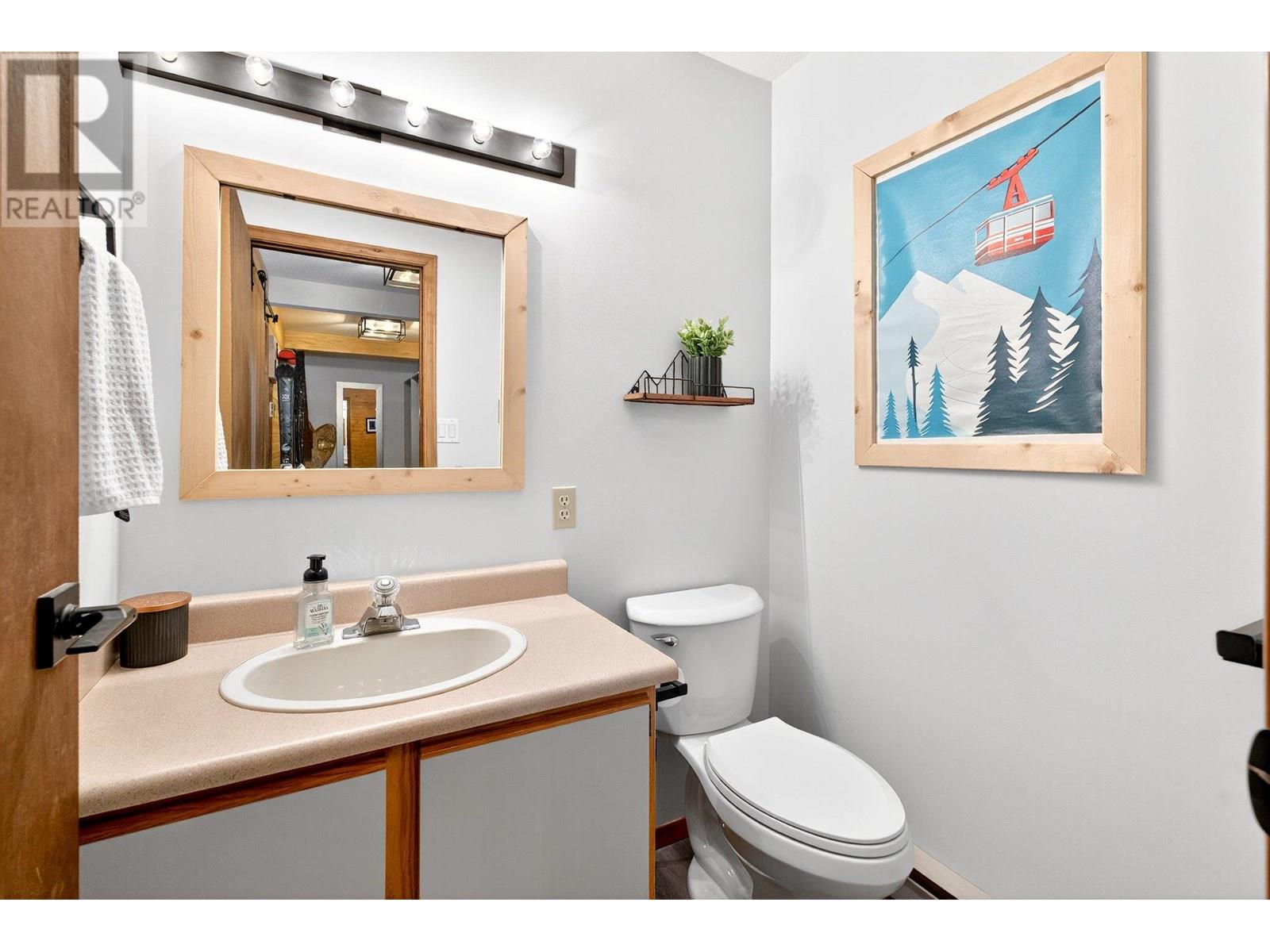 103 Whitetail Road Unit# 102, Apex Mountain