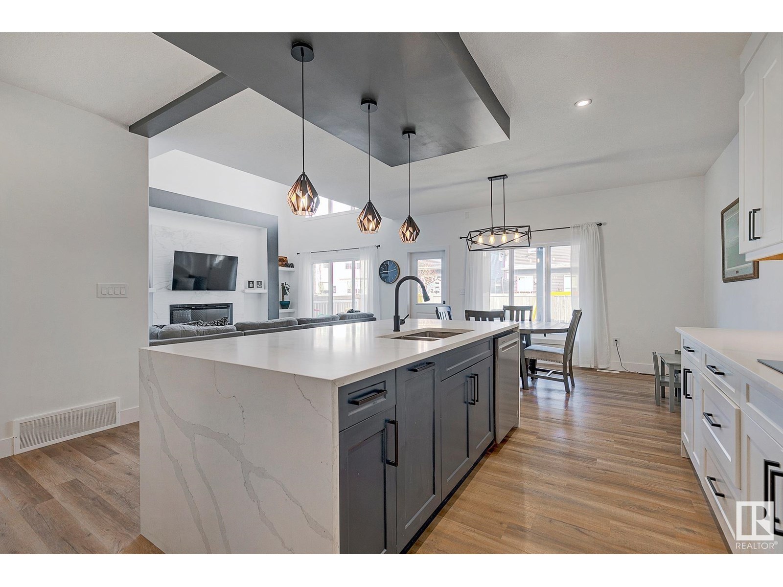 Photo 3 of 308 West Haven Dr, Leduc AB