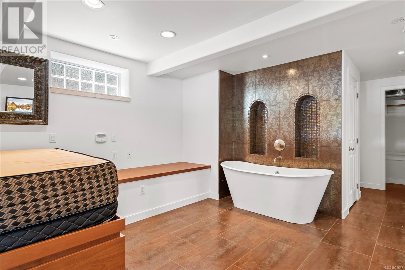 12475 Rocky Creek Rd, Ladysmith