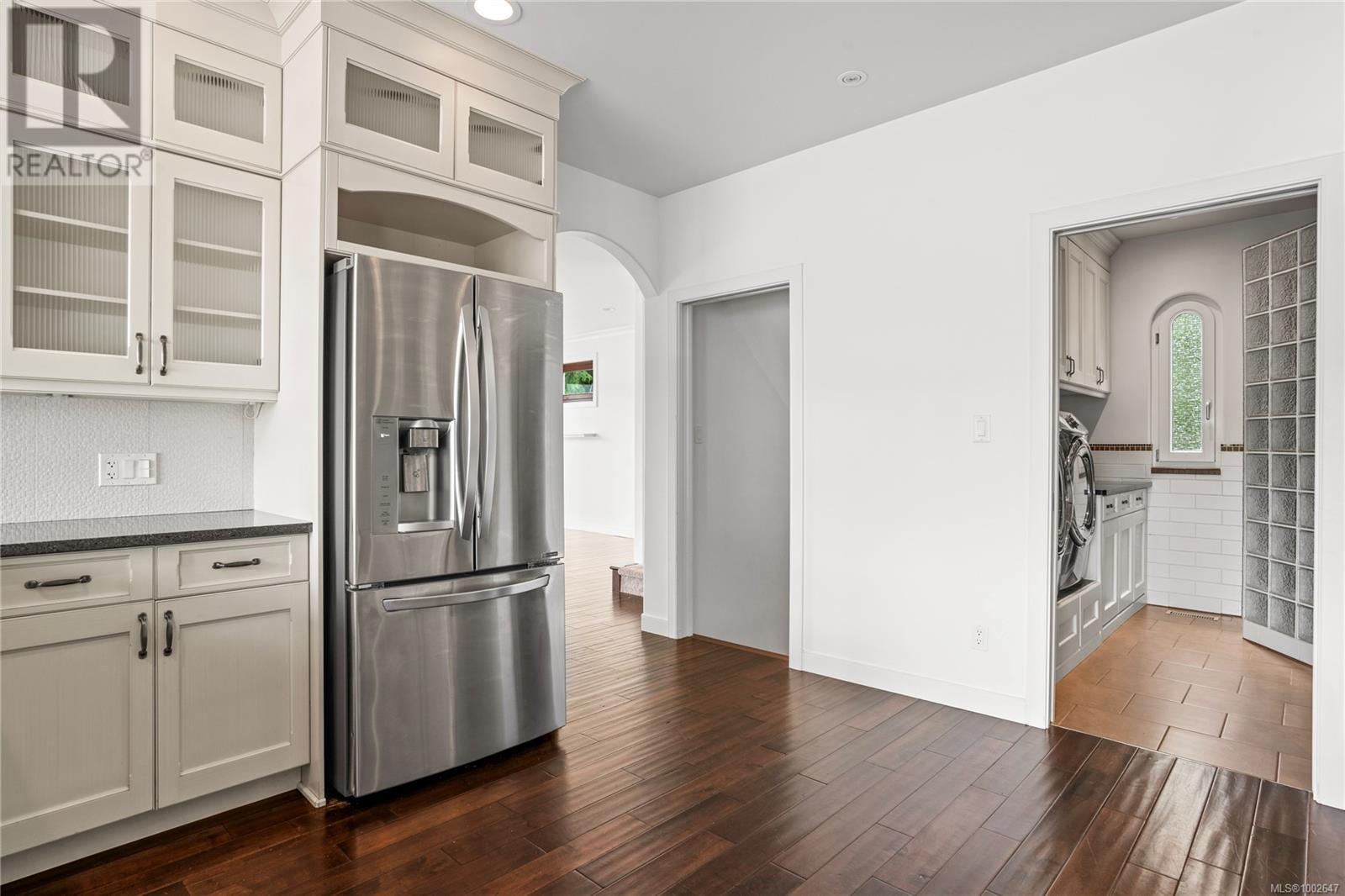 12475 Rocky Creek Rd, Ladysmith
