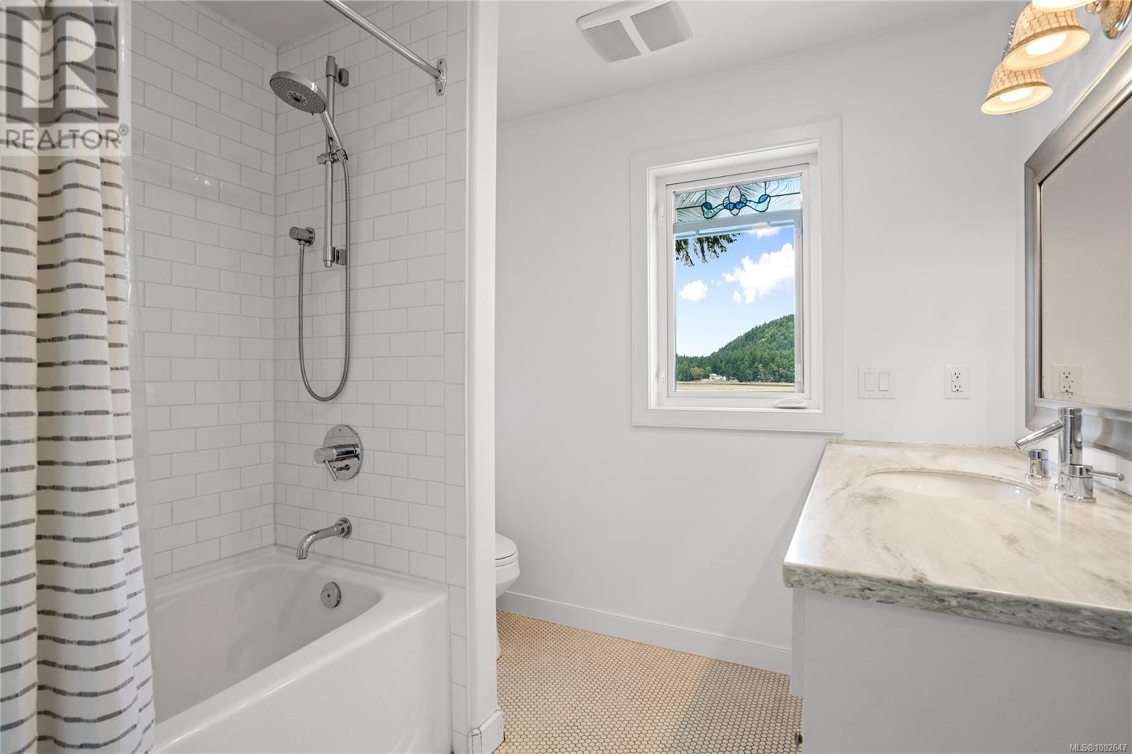 12475 Rocky Creek Rd, Ladysmith
