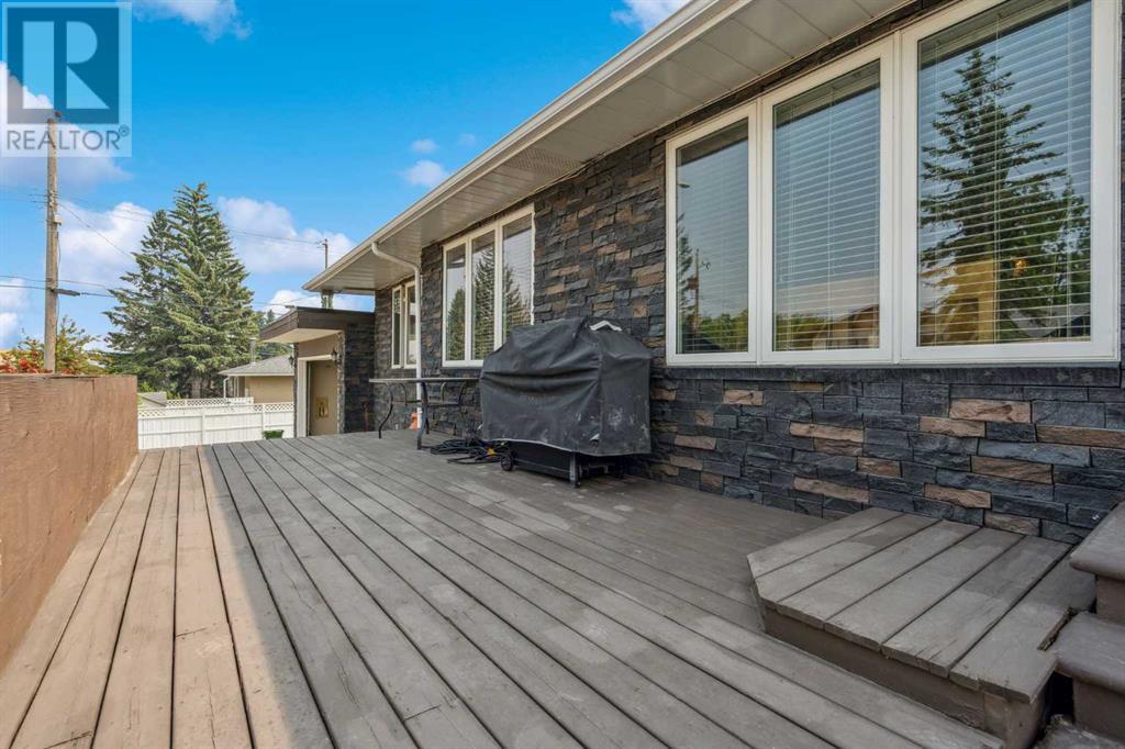 Single Family House Bungalow for Sale in  Manor Road SW Meadowlark Park Calgary 