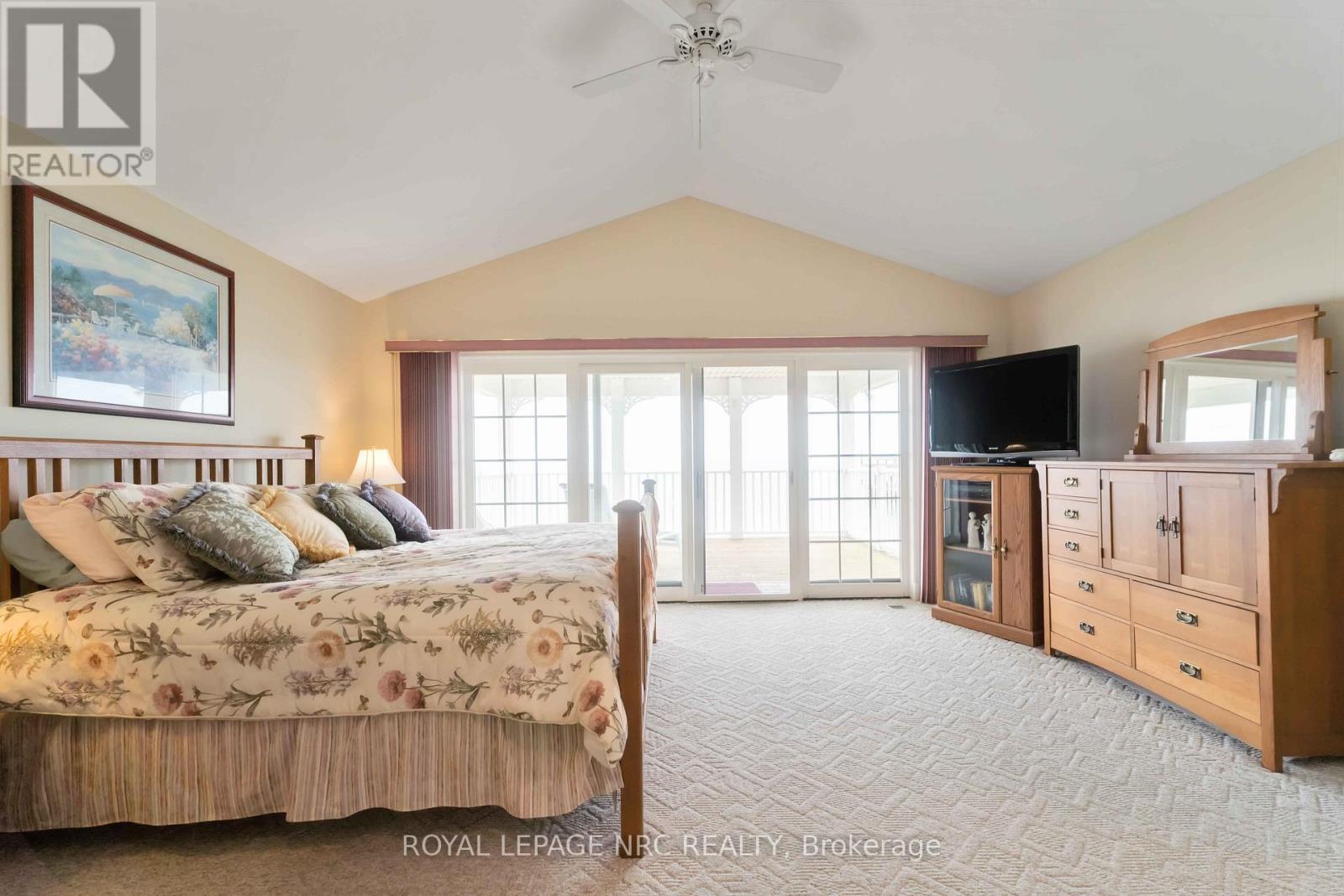 41 PROMENADE WAY - 23
