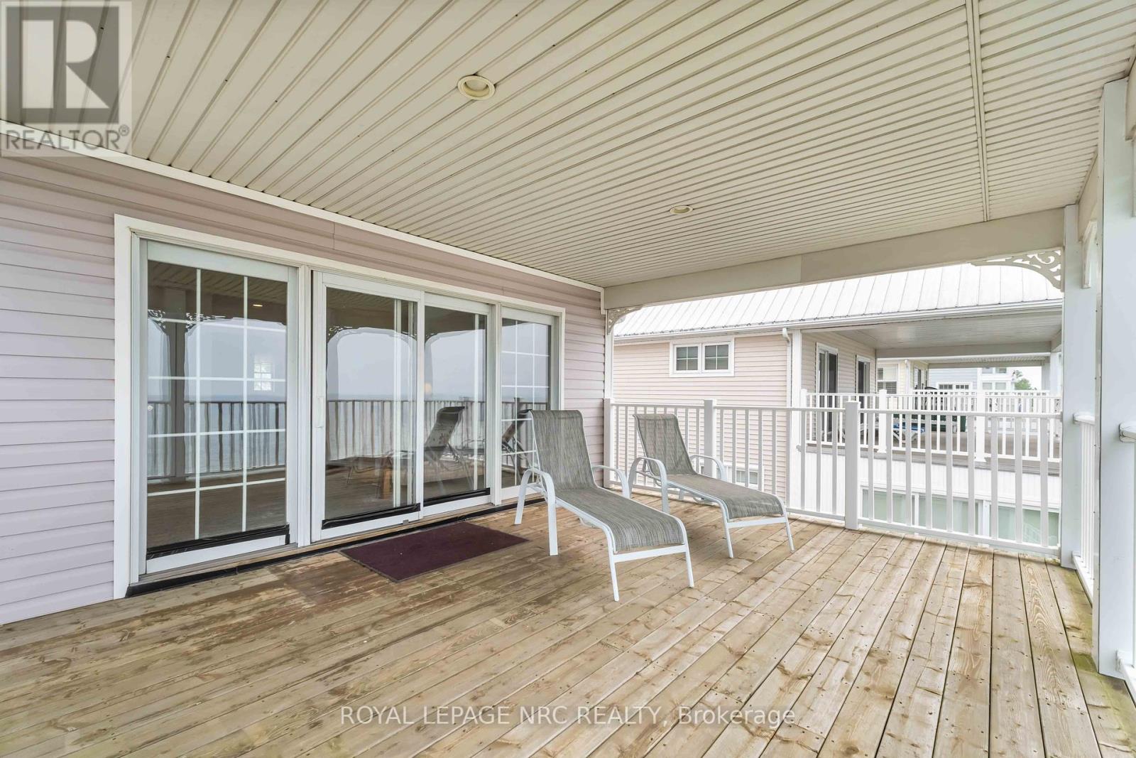 41 PROMENADE WAY - 25