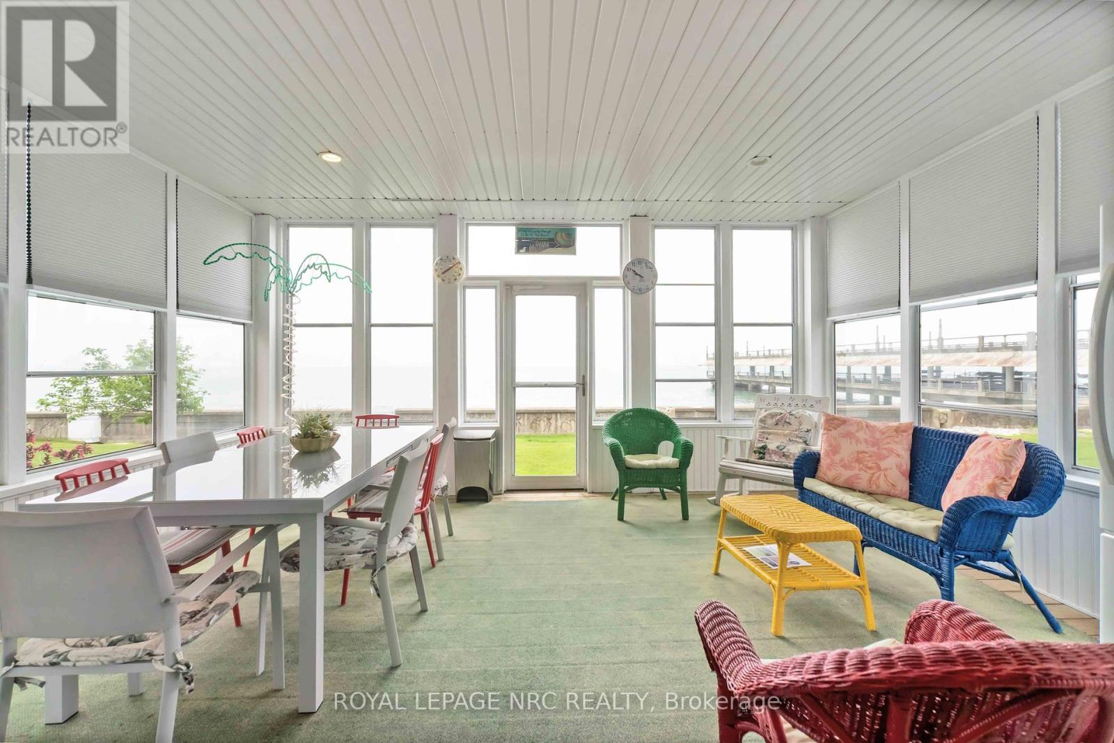 41 PROMENADE WAY - 32