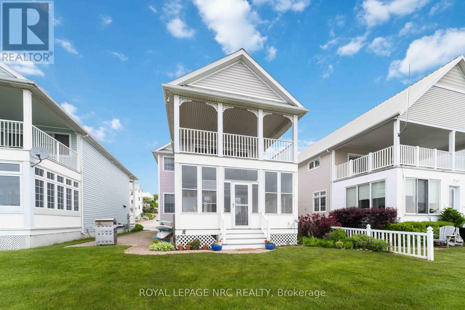 41 PROMENADE WAY - 35