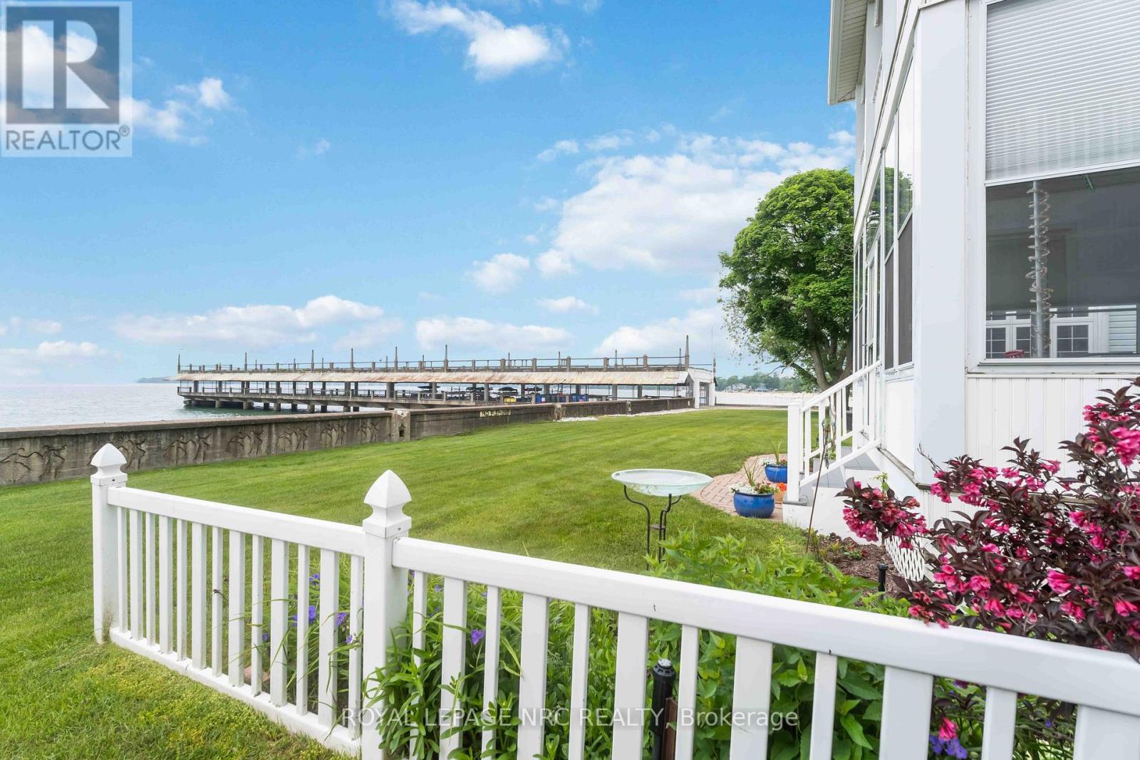 41 PROMENADE WAY - 43