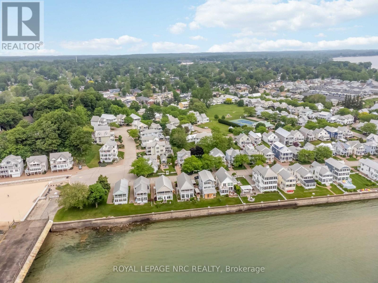 41 PROMENADE WAY - 47
