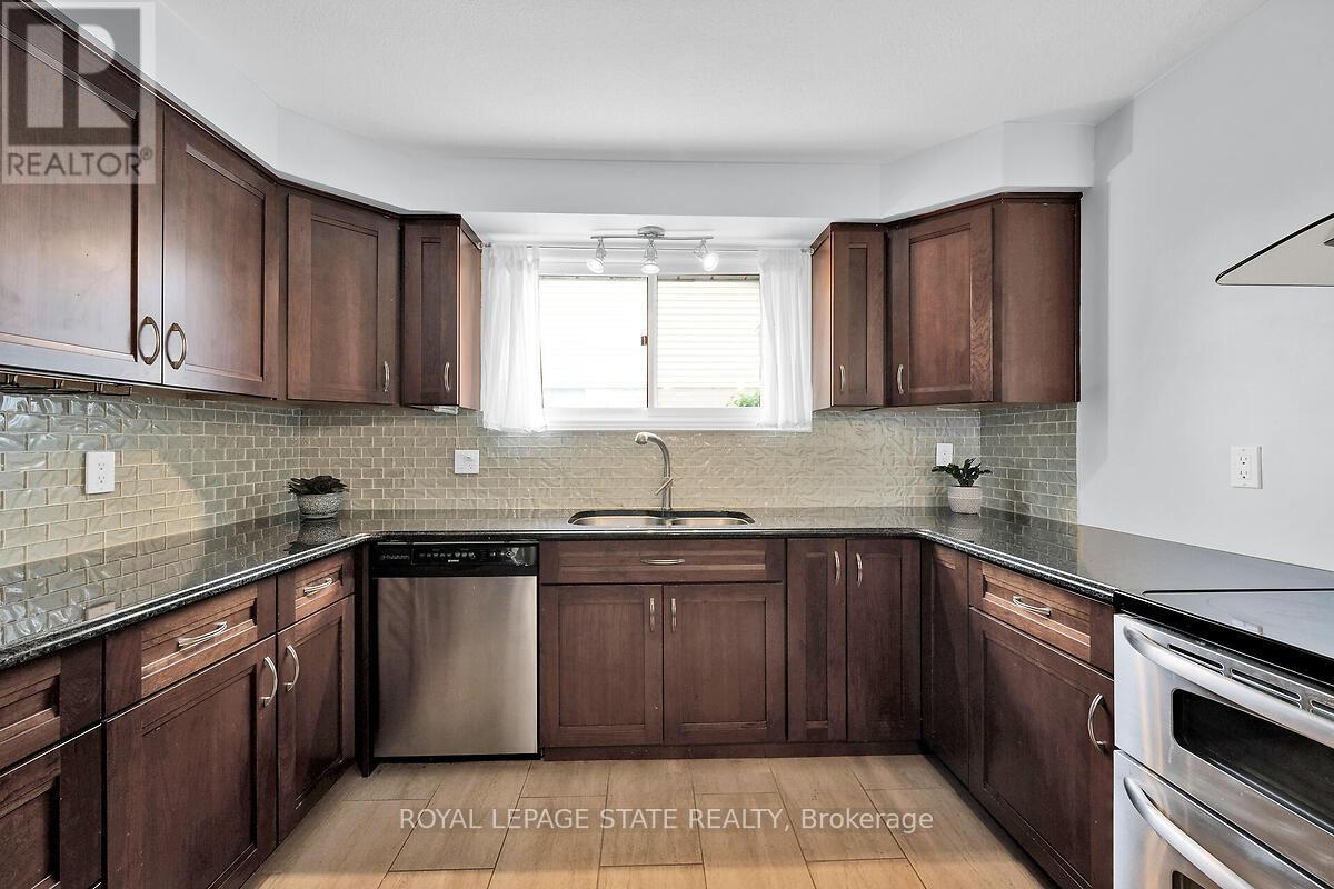 Photo 36 of 4 Bing Crescent, Hamilton ON