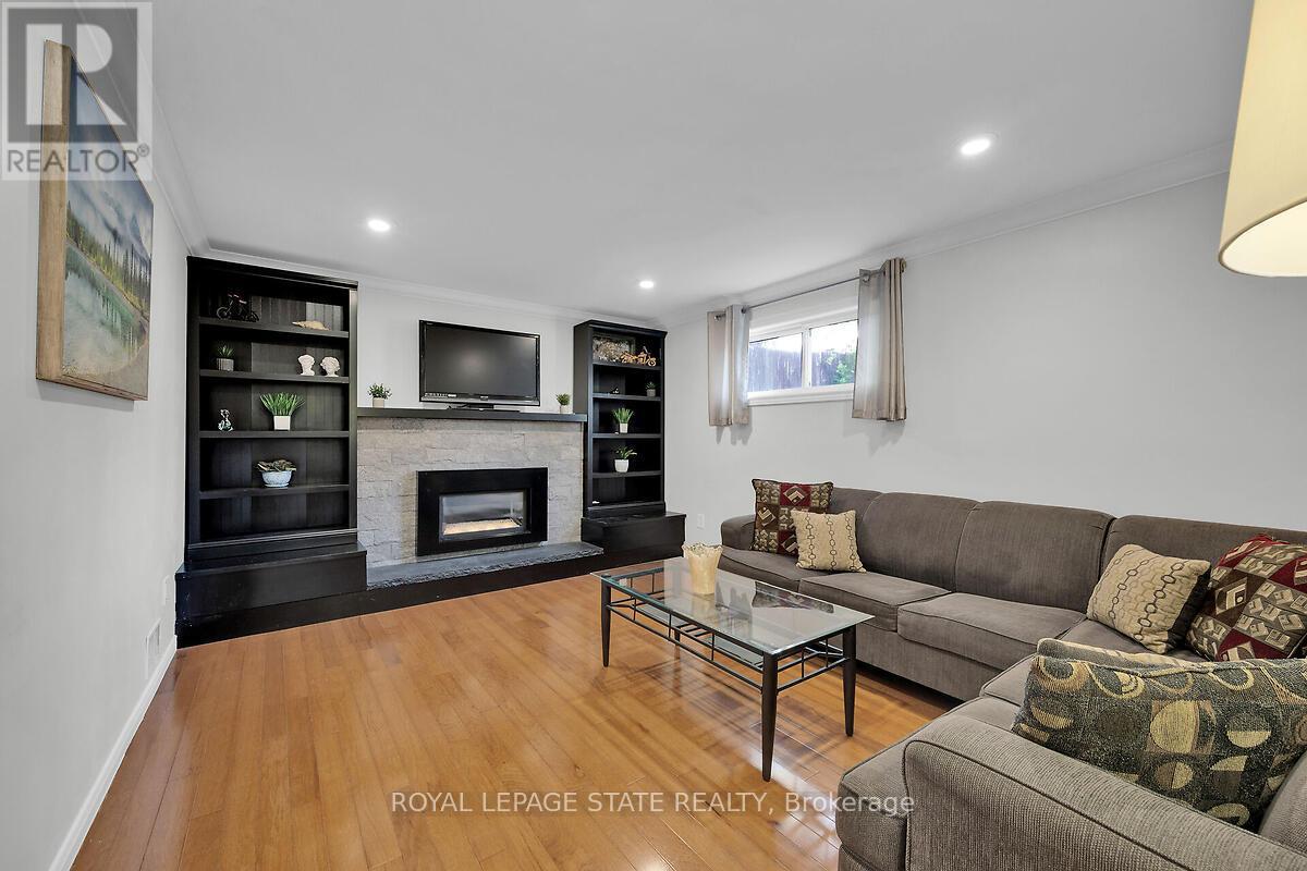 Photo 14 of 4 Bing Crescent, Hamilton ON
