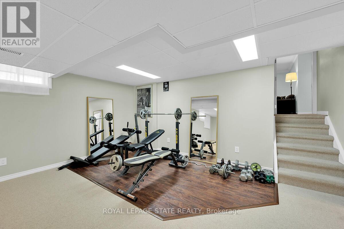 Photo 21 of 4 Bing Crescent, Hamilton ON