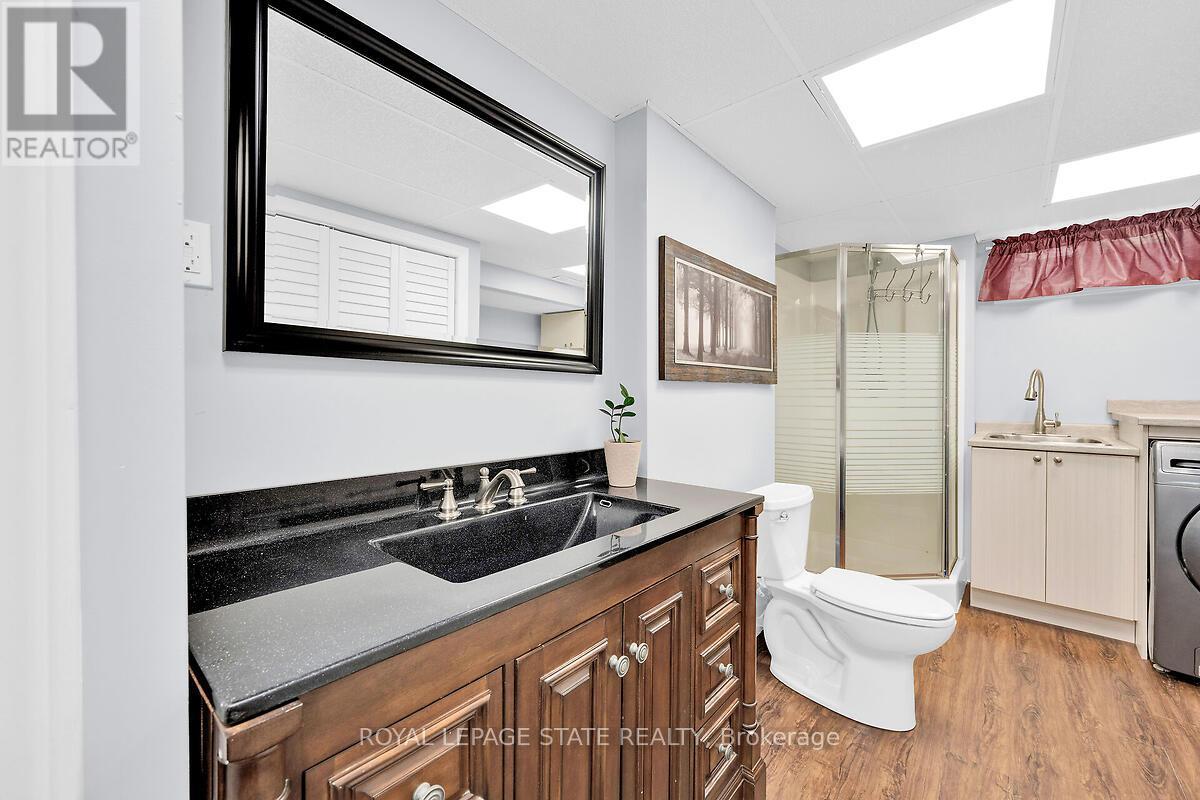 Photo 38 of 4 Bing Crescent, Hamilton ON