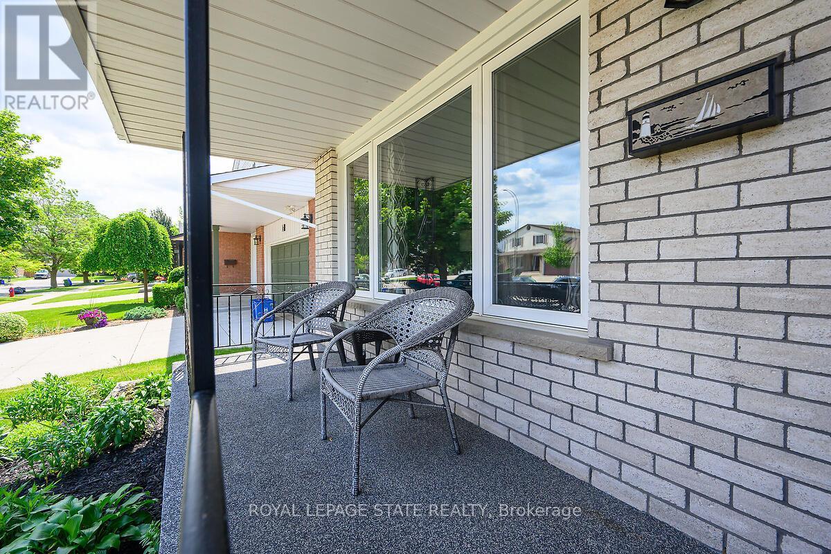 Photo 26 of 4 Bing Crescent, Hamilton ON