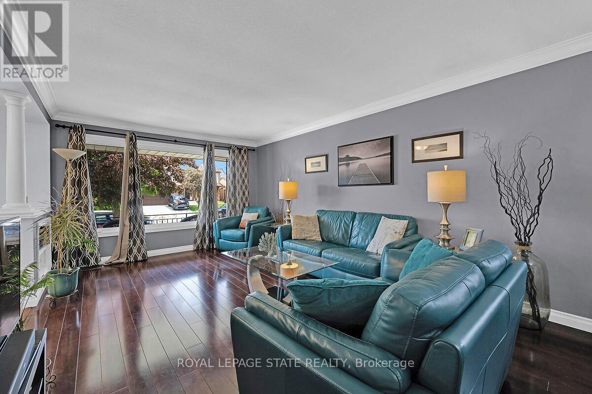 Photo 18 of 4 Bing Crescent, Hamilton ON