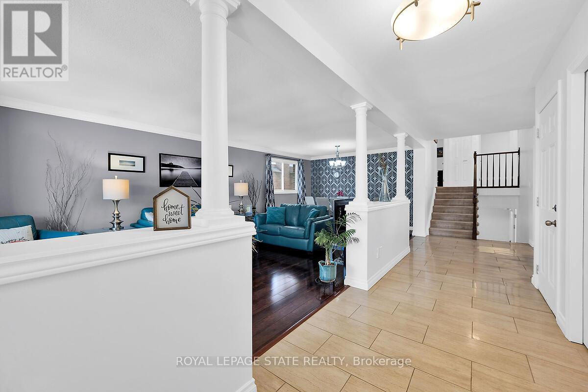 Photo 40 of 4 Bing Crescent, Hamilton ON
