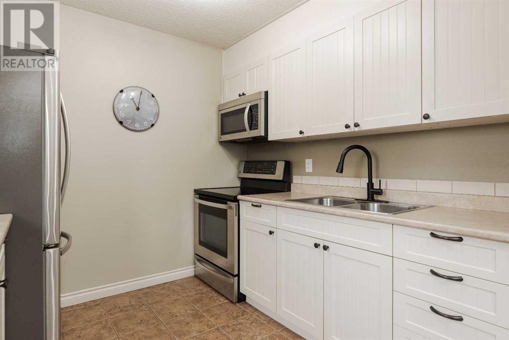 Photo 10 of 179 Cochrane Crescent, Fort Mcmurray AB