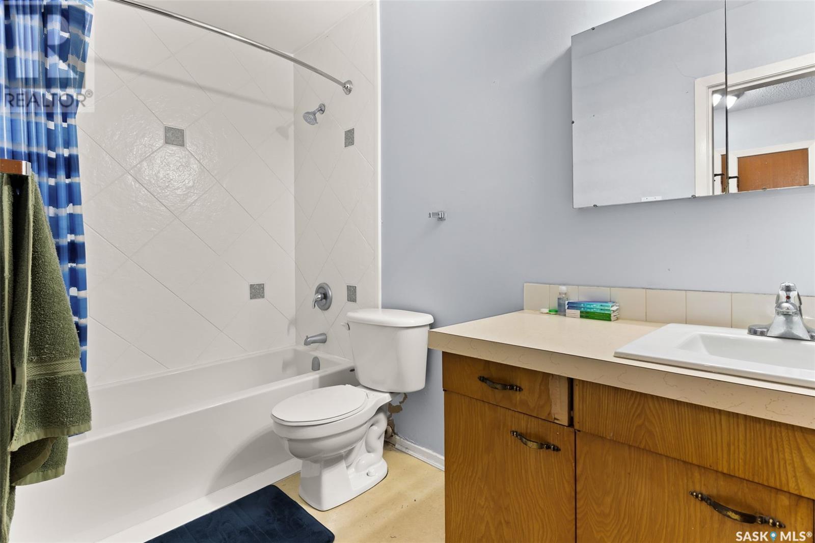 Photo 17 of 29 42 Spence Street, Regina SK