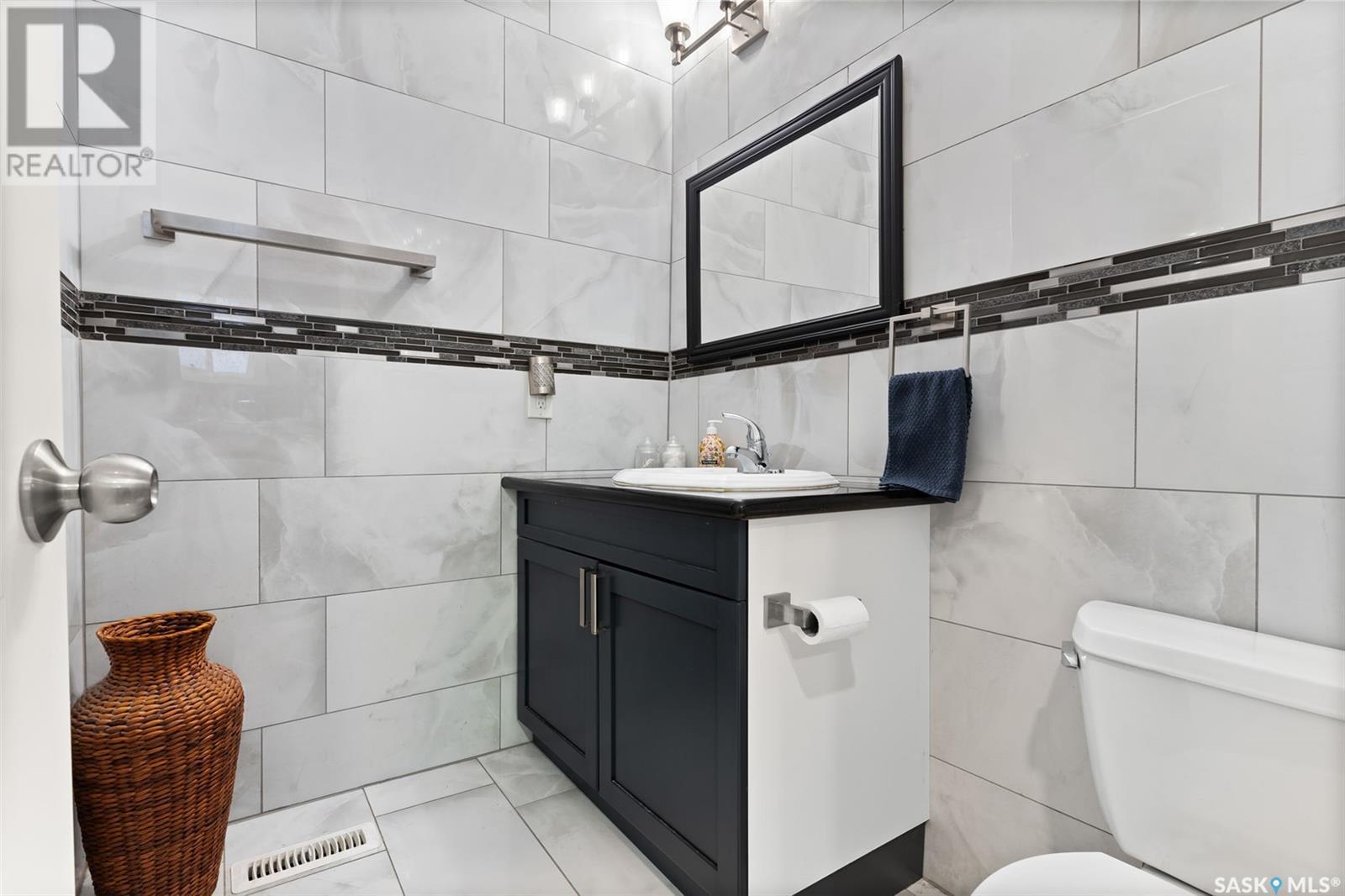 Photo 20 of 2344 Wallace Street, Regina SK
