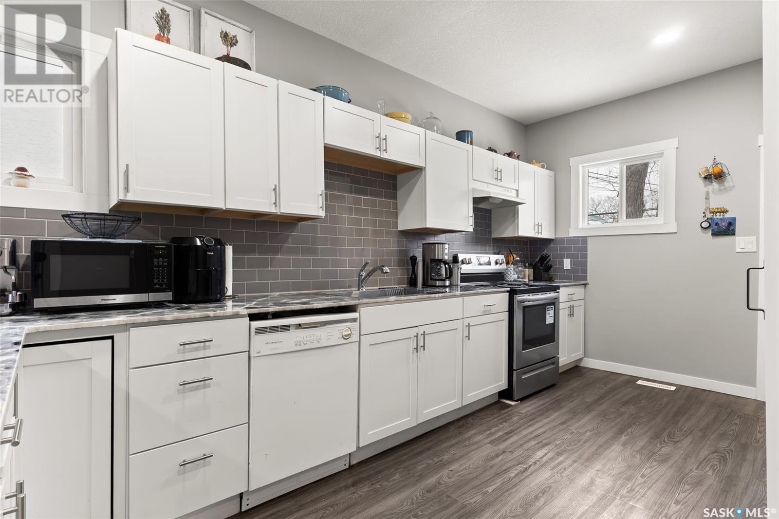 Photo 12 of 2344 Wallace Street, Regina SK