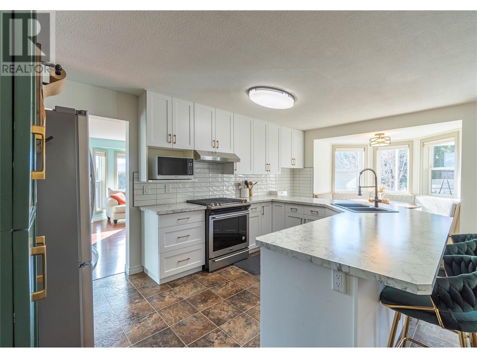 Photo 20 of 865 Alview Crescent, Kamloops BC