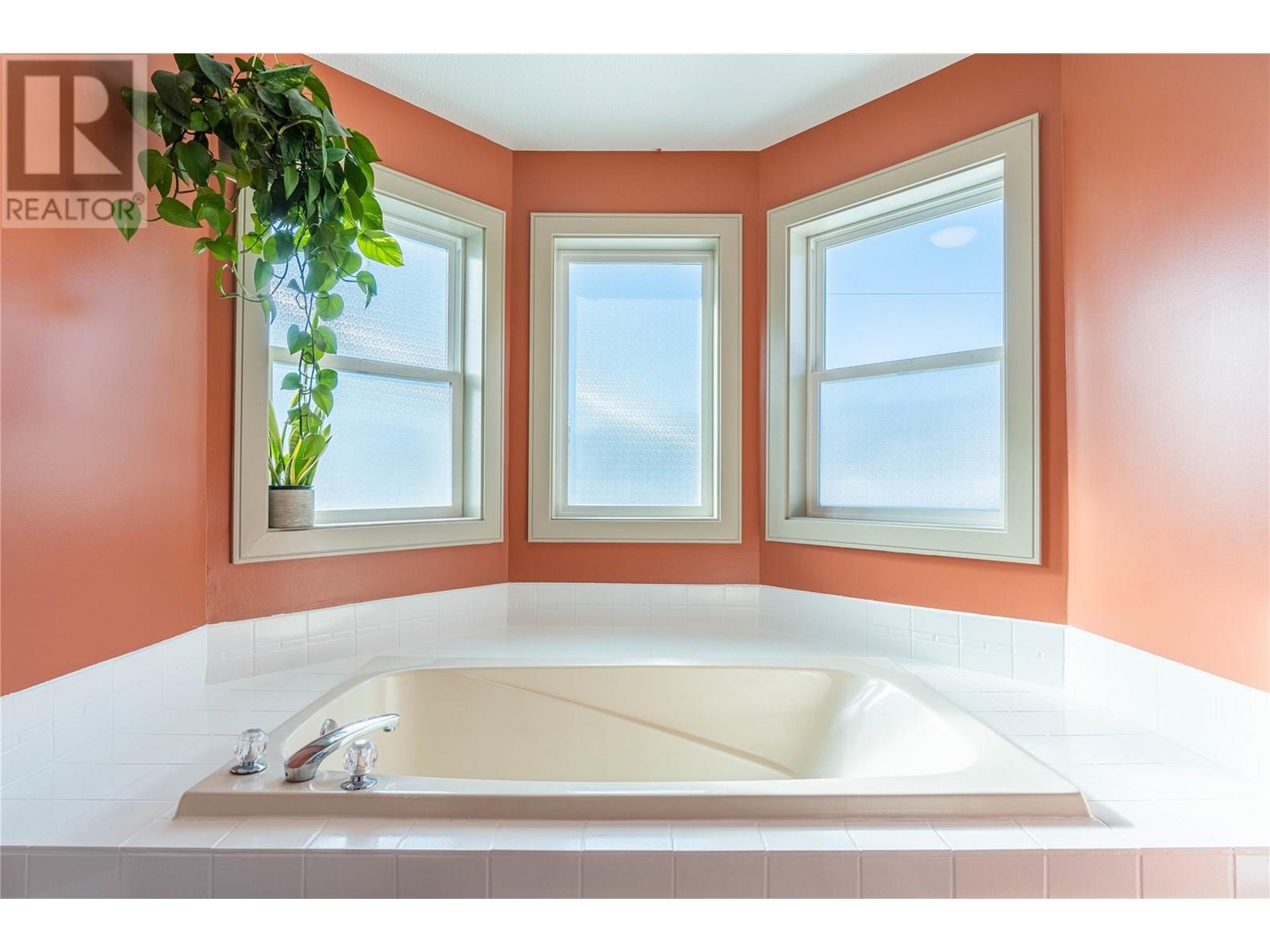 Photo 61 of 865 Alview Crescent, Kamloops BC