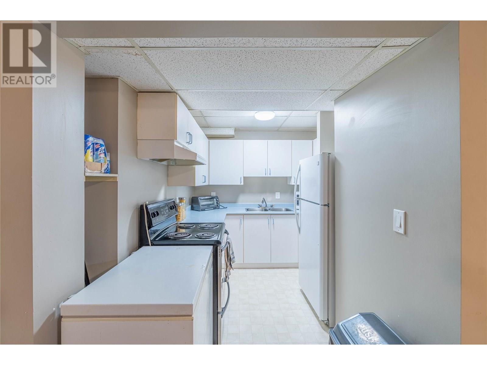 Photo 7 of 865 Alview Crescent, Kamloops BC