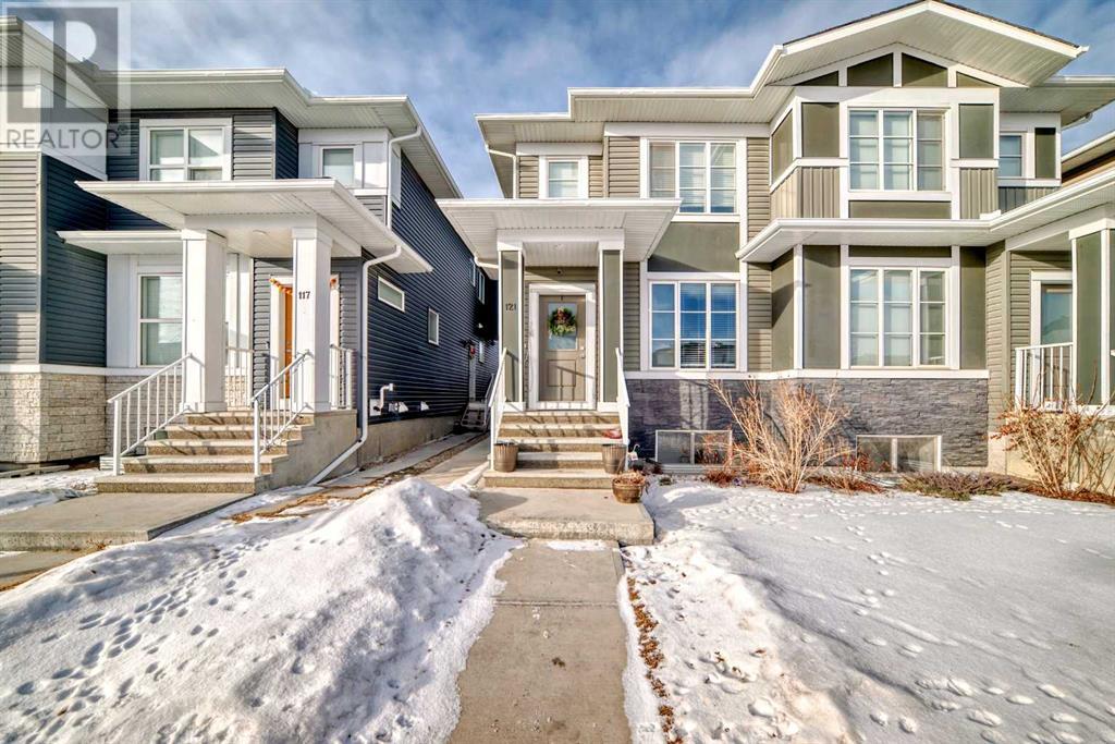 121 Corner Meadows Gate NE, Calgary, Alberta