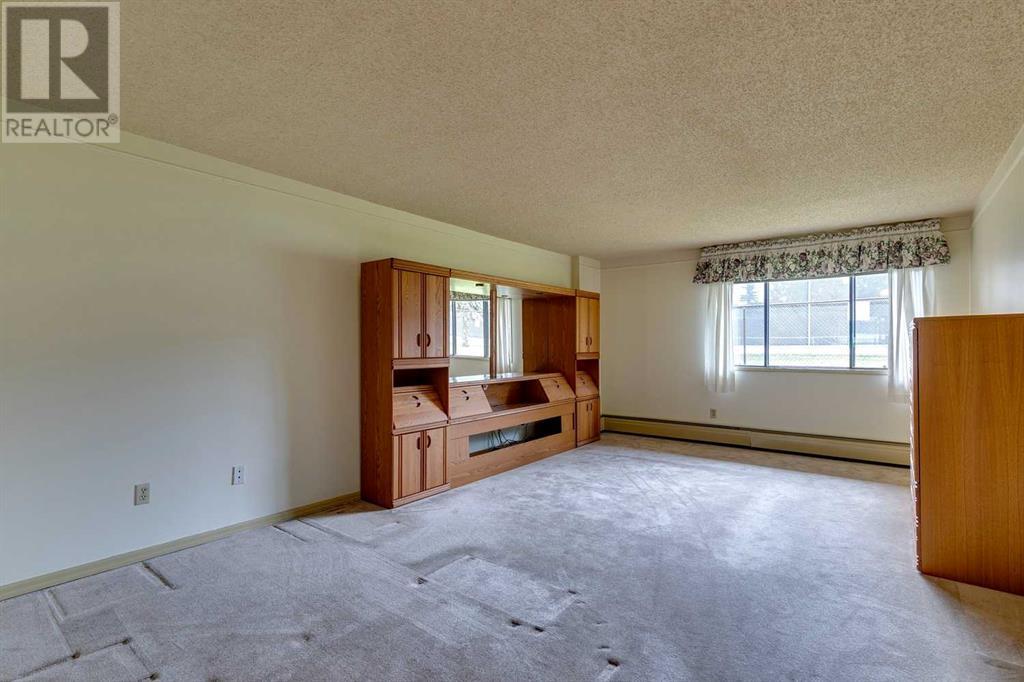 Single Family House for Sale in   Oakfield Drive SW Oakridge Calgary 