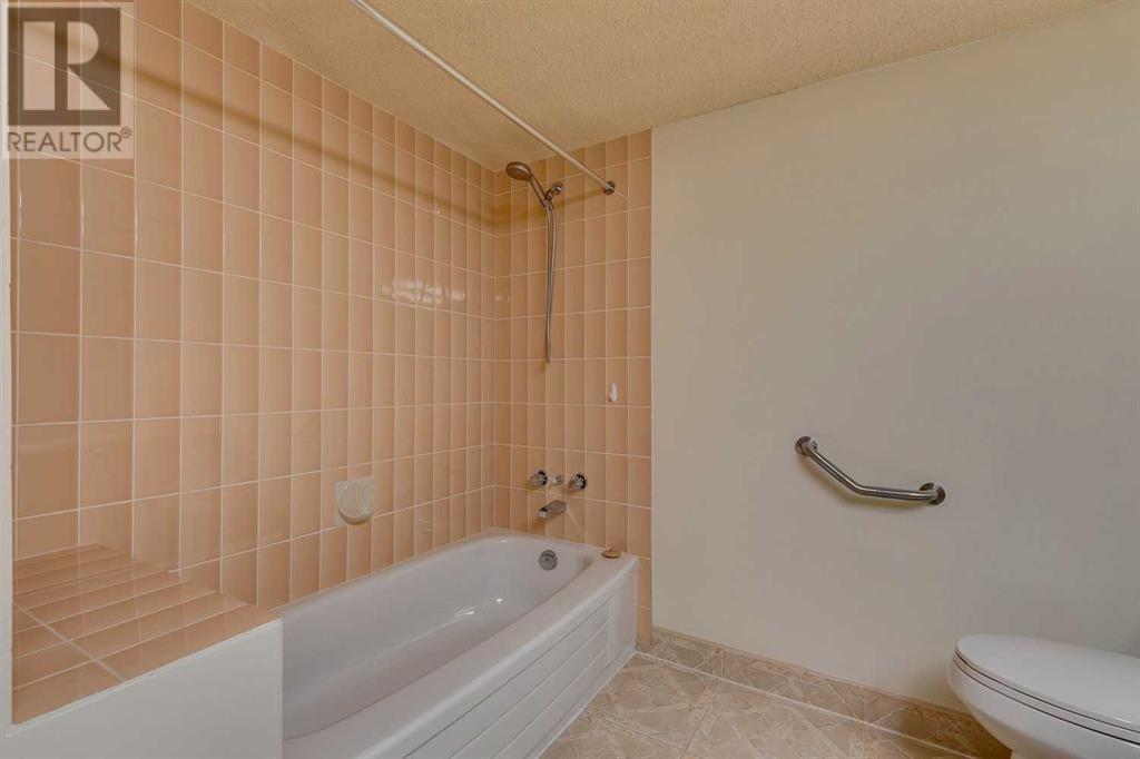 Single Family House for Sale in   Oakfield Drive SW Oakridge Calgary 