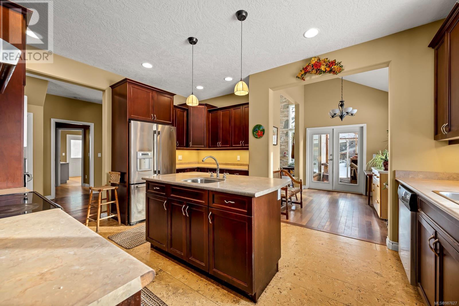 2156 Coleman Rd, Courtenay real estate listing 987627