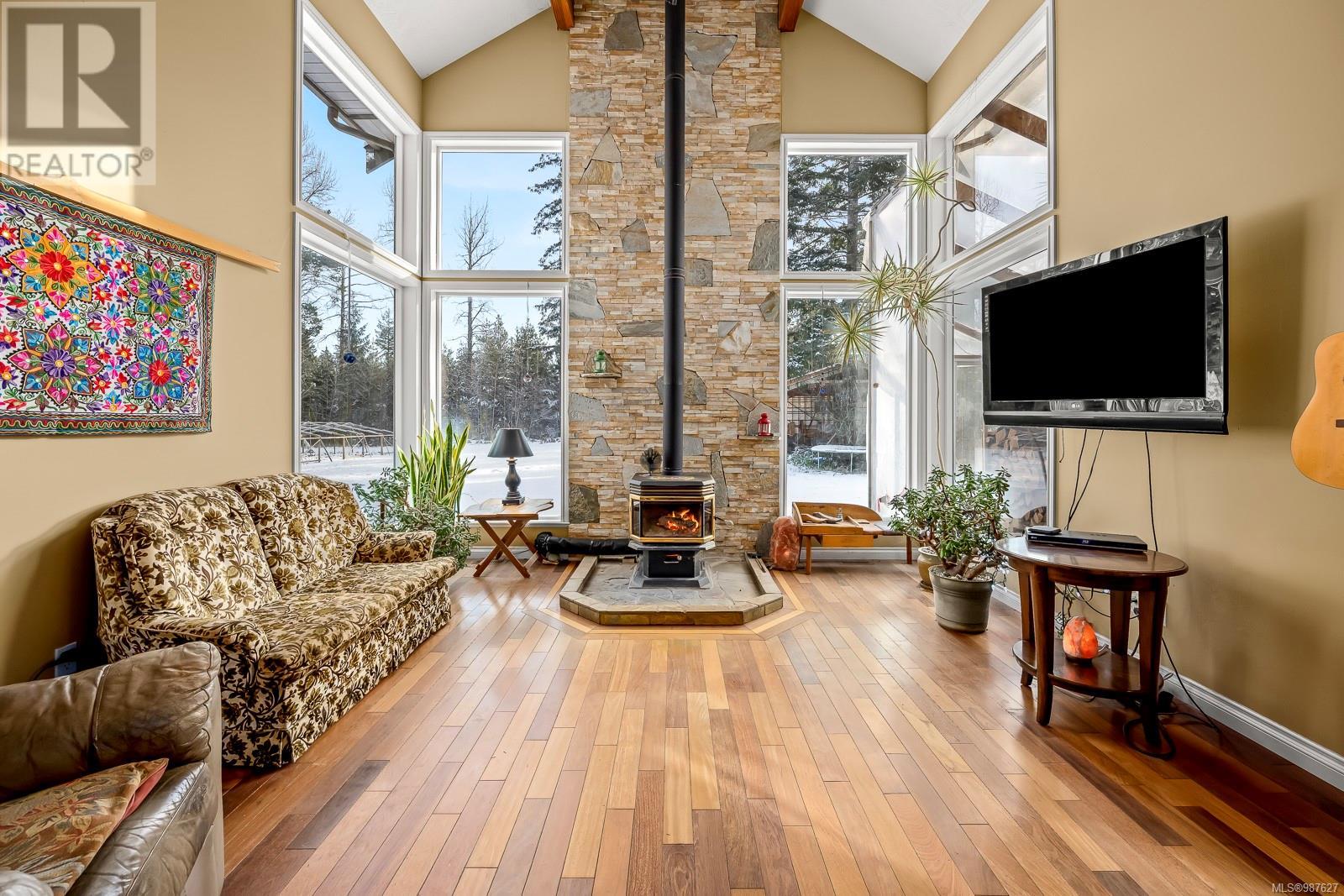 2156 Coleman Rd, Courtenay real estate listing 987627