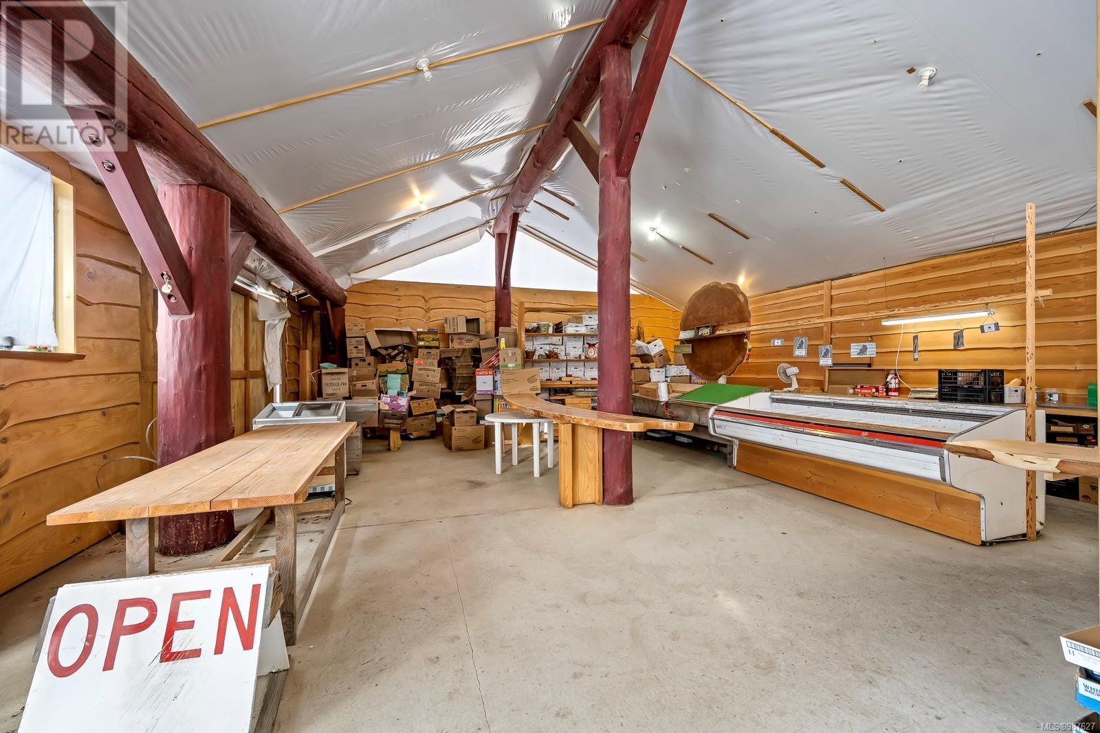 2156 Coleman Rd, Courtenay real estate listing 987627