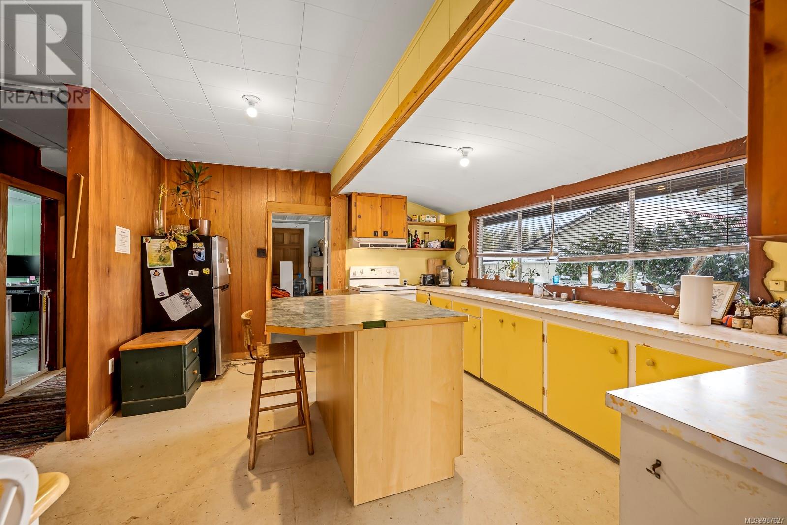 2156 Coleman Rd, Courtenay real estate listing 987627