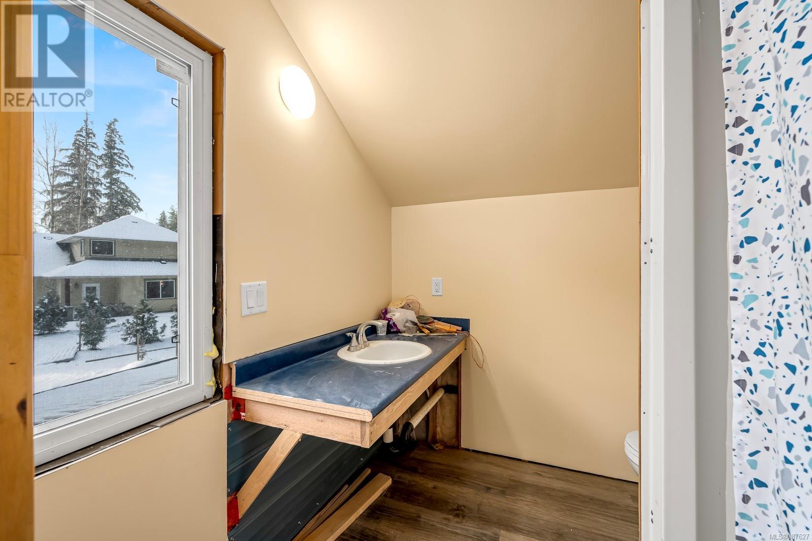 2156 Coleman Rd, Courtenay real estate listing 987627