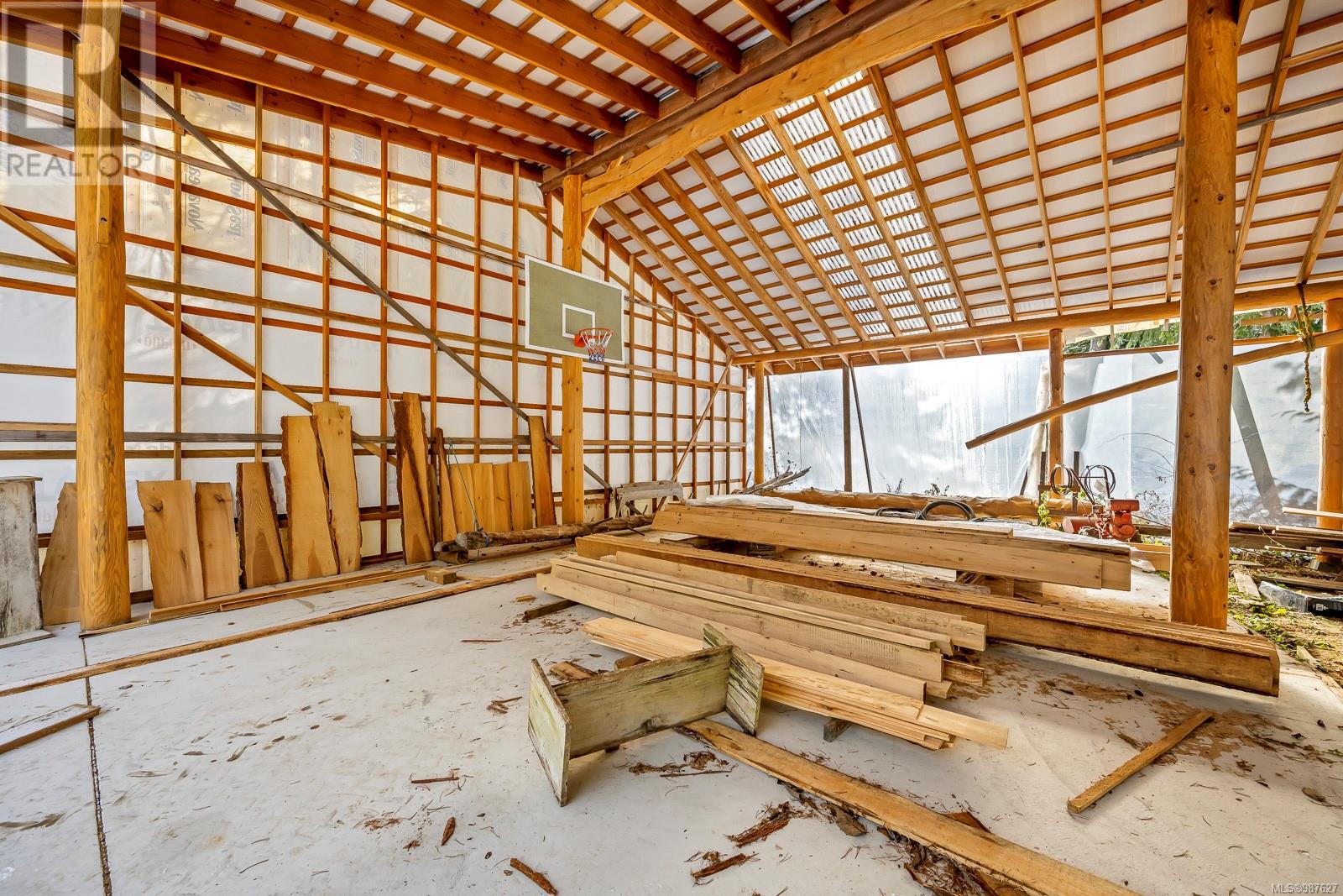 2156 Coleman Rd, Courtenay real estate listing 987627